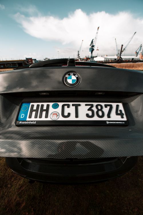 Carbon Kennzeichen am BMW